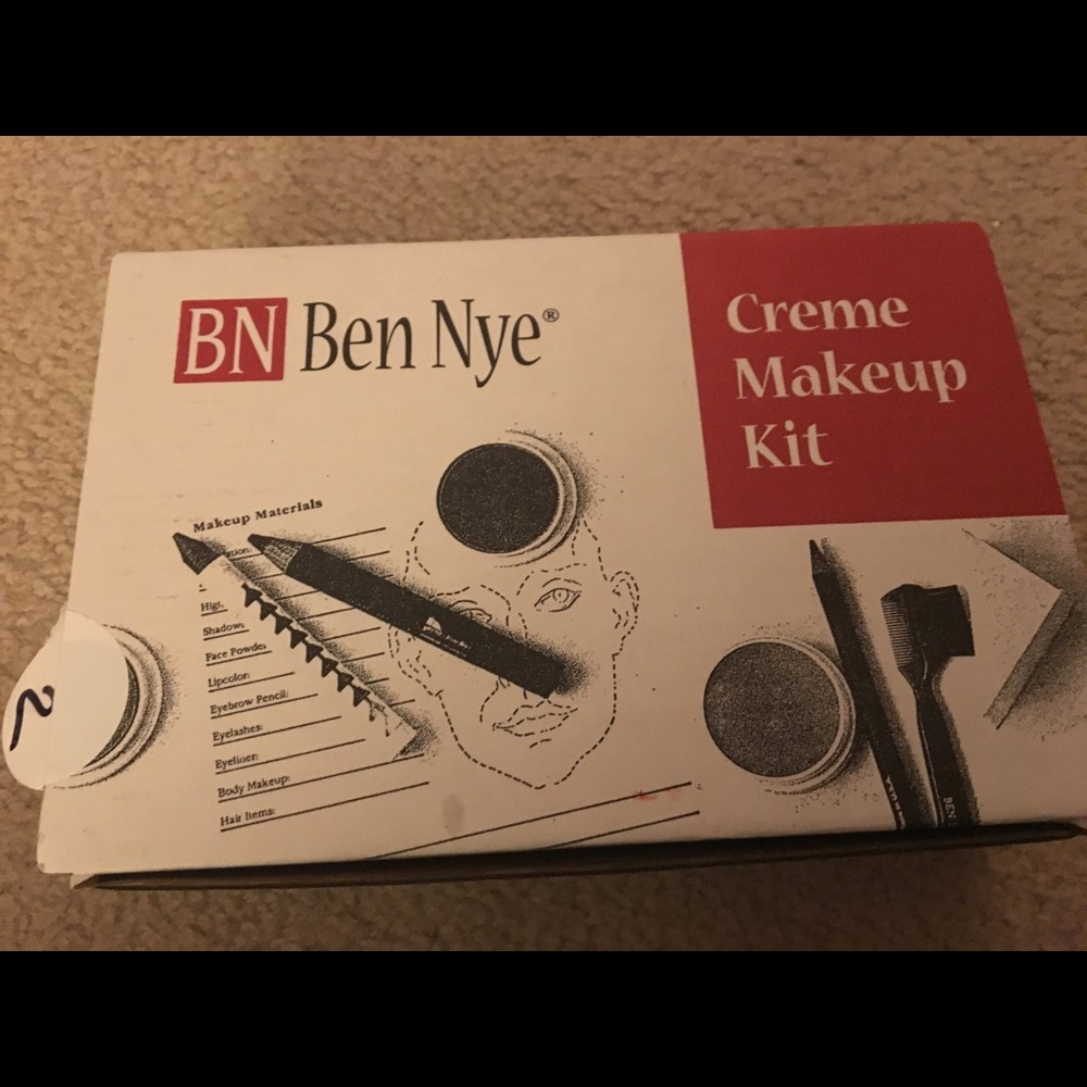 BEN NYE cream makeup kit